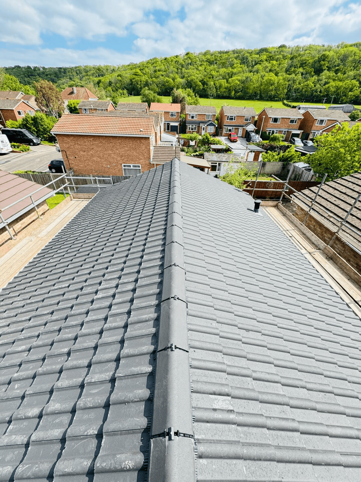 roof repairs & re roofing